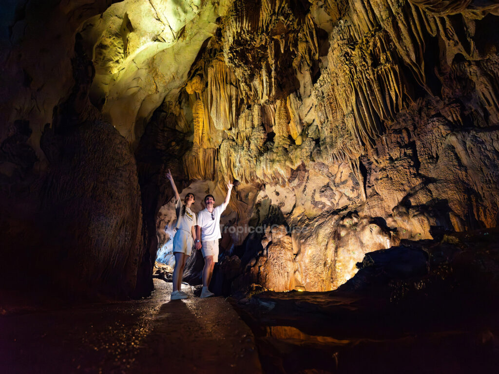 Trung Trang cave Tropical Cruise itinerary
